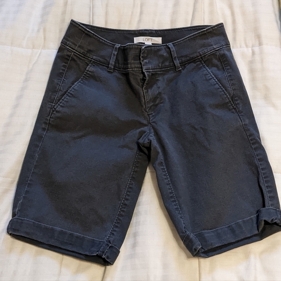 Loft long cuffed gray shorts size 00 - Picture 1 of 5